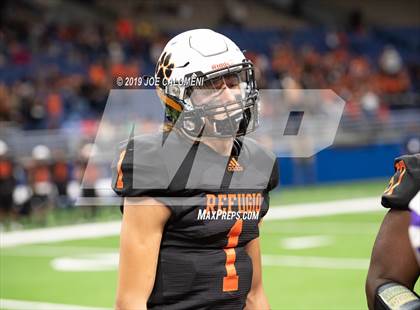 Thumbnail 1 in Refugio vs Holland (Class 2A Division I Quarterfinals) photogallery.