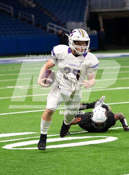 Thumbnail 2 in Refugio vs Holland (Class 2A Division I Quarterfinals) photogallery.