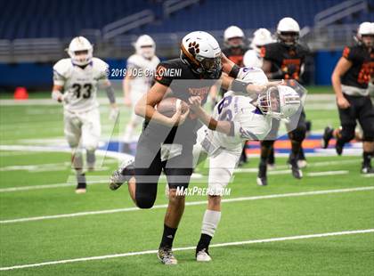 Thumbnail 2 in Refugio vs Holland (Class 2A Division I Quarterfinals) photogallery.