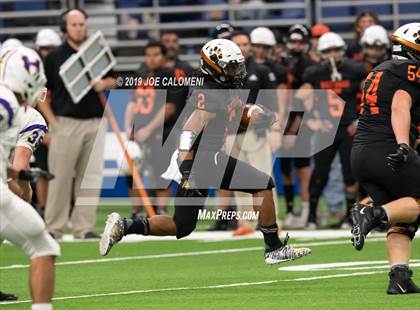 Thumbnail 2 in Refugio vs Holland (Class 2A Division I Quarterfinals) photogallery.
