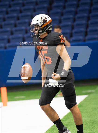 Thumbnail 2 in Refugio vs Holland (Class 2A Division I Quarterfinals) photogallery.