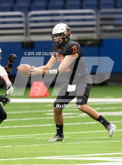 Thumbnail 3 in Refugio vs Holland (Class 2A Division I Quarterfinals) photogallery.