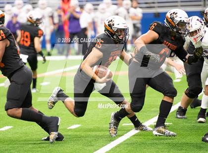 Thumbnail 2 in Refugio vs Holland (Class 2A Division I Quarterfinals) photogallery.