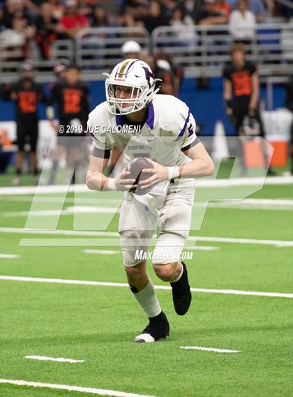 Thumbnail 3 in Refugio vs Holland (Class 2A Division I Quarterfinals) photogallery.
