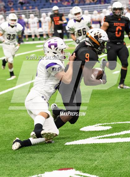 Thumbnail 2 in Refugio vs Holland (Class 2A Division I Quarterfinals) photogallery.
