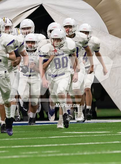 Thumbnail 2 in Refugio vs Holland (Class 2A Division I Quarterfinals) photogallery.