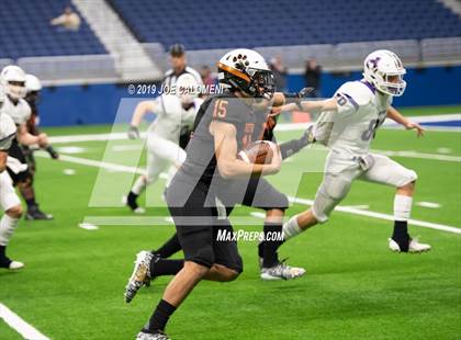 Thumbnail 1 in Refugio vs Holland (Class 2A Division I Quarterfinals) photogallery.