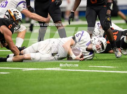 Thumbnail 1 in Refugio vs Holland (Class 2A Division I Quarterfinals) photogallery.