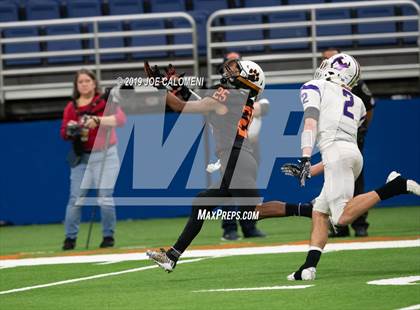 Thumbnail 3 in Refugio vs Holland (Class 2A Division I Quarterfinals) photogallery.