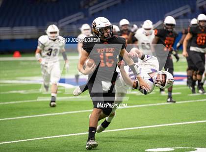 Thumbnail 1 in Refugio vs Holland (Class 2A Division I Quarterfinals) photogallery.