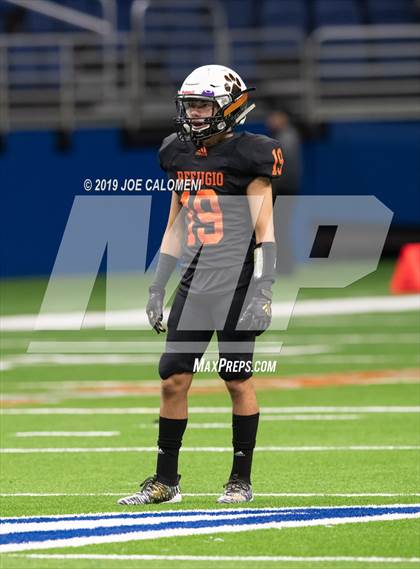 Thumbnail 3 in Refugio vs Holland (Class 2A Division I Quarterfinals) photogallery.