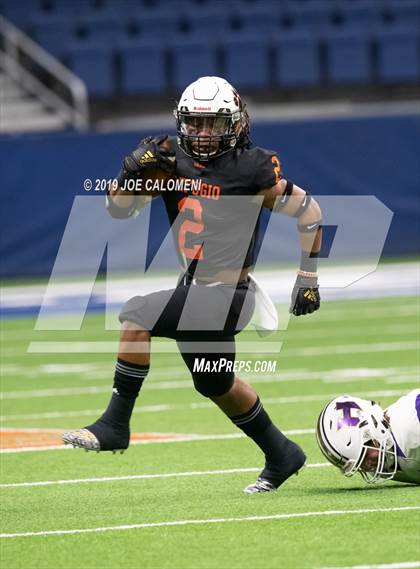 Thumbnail 1 in Refugio vs Holland (Class 2A Division I Quarterfinals) photogallery.