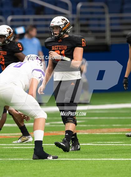 Thumbnail 2 in Refugio vs Holland (Class 2A Division I Quarterfinals) photogallery.