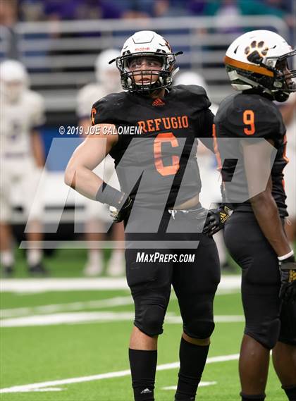 Thumbnail 2 in Refugio vs Holland (Class 2A Division I Quarterfinals) photogallery.