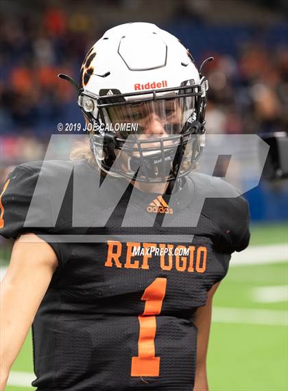 Thumbnail 3 in Refugio vs Holland (Class 2A Division I Quarterfinals) photogallery.