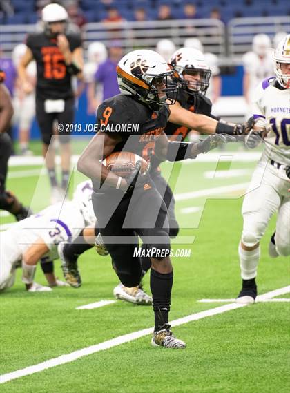 Thumbnail 3 in Refugio vs Holland (Class 2A Division I Quarterfinals) photogallery.