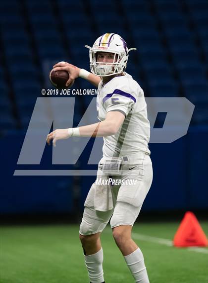 Thumbnail 1 in Refugio vs Holland (Class 2A Division I Quarterfinals) photogallery.