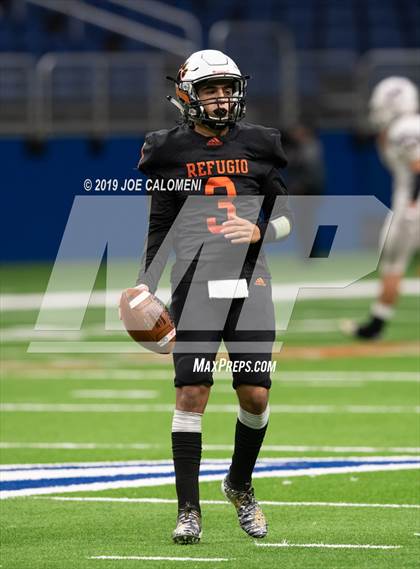 Thumbnail 2 in Refugio vs Holland (Class 2A Division I Quarterfinals) photogallery.