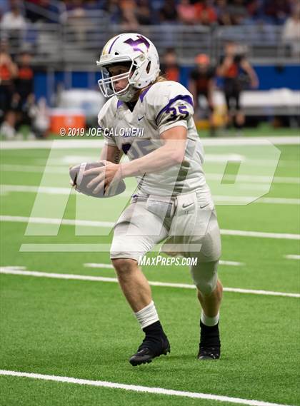 Thumbnail 1 in Refugio vs Holland (Class 2A Division I Quarterfinals) photogallery.