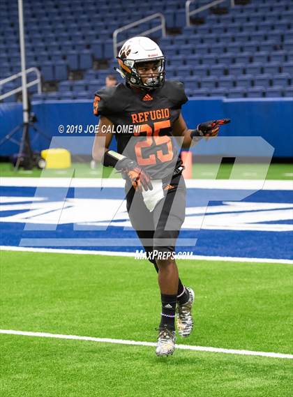 Thumbnail 3 in Refugio vs Holland (Class 2A Division I Quarterfinals) photogallery.