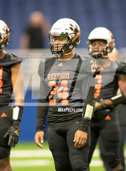 Thumbnail 2 in Refugio vs Holland (Class 2A Division I Quarterfinals) photogallery.
