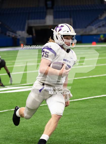 Thumbnail 3 in Refugio vs Holland (Class 2A Division I Quarterfinals) photogallery.