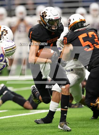 Thumbnail 2 in Refugio vs Holland (Class 2A Division I Quarterfinals) photogallery.