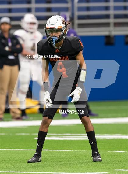 Thumbnail 2 in Refugio vs Holland (Class 2A Division I Quarterfinals) photogallery.