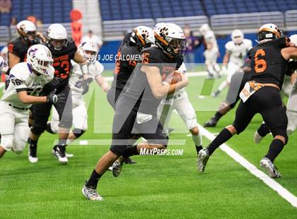 Thumbnail 2 in Refugio vs Holland (Class 2A Division I Quarterfinals) photogallery.