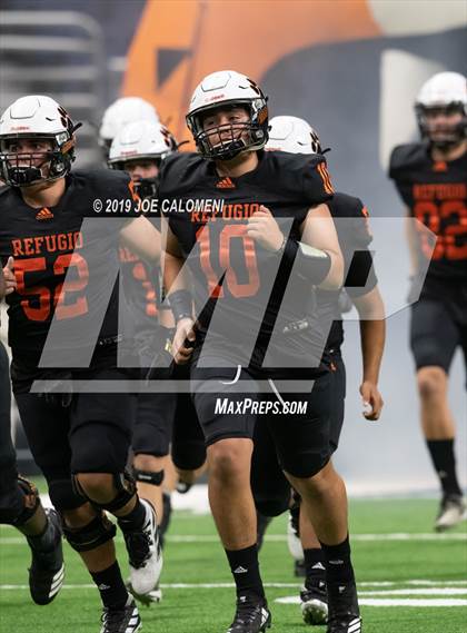 Thumbnail 3 in Refugio vs Holland (Class 2A Division I Quarterfinals) photogallery.