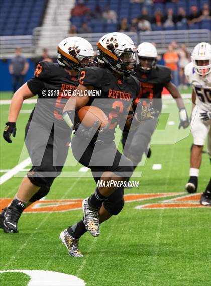 Thumbnail 3 in Refugio vs Holland (Class 2A Division I Quarterfinals) photogallery.