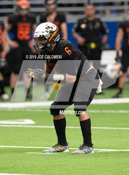 Thumbnail 3 in Refugio vs Holland (Class 2A Division I Quarterfinals) photogallery.