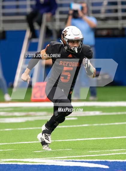 Thumbnail 3 in Refugio vs Holland (Class 2A Division I Quarterfinals) photogallery.