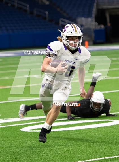 Thumbnail 1 in Refugio vs Holland (Class 2A Division I Quarterfinals) photogallery.