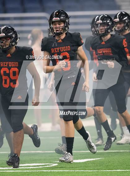 Thumbnail 2 in Refugio vs Holland (Class 2A Division I Quarterfinals) photogallery.