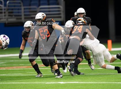 Thumbnail 3 in Refugio vs Holland (Class 2A Division I Quarterfinals) photogallery.