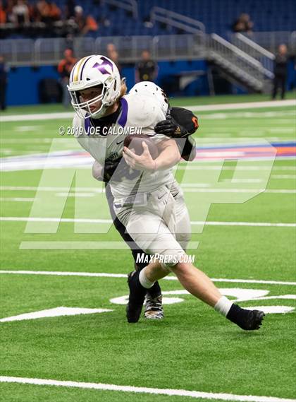 Thumbnail 2 in Refugio vs Holland (Class 2A Division I Quarterfinals) photogallery.