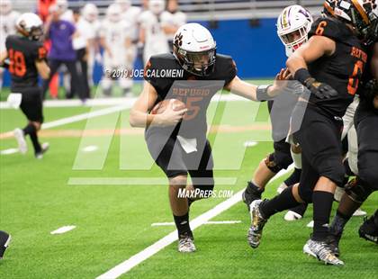 Thumbnail 2 in Refugio vs Holland (Class 2A Division I Quarterfinals) photogallery.