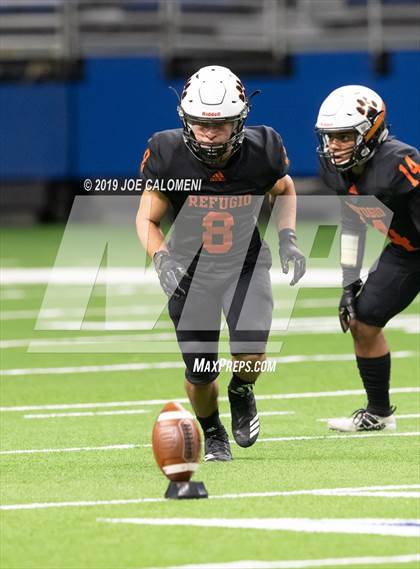 Thumbnail 2 in Refugio vs Holland (Class 2A Division I Quarterfinals) photogallery.