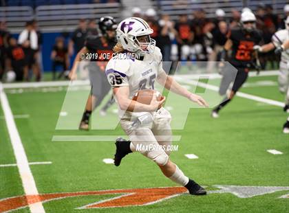 Thumbnail 3 in Refugio vs Holland (Class 2A Division I Quarterfinals) photogallery.