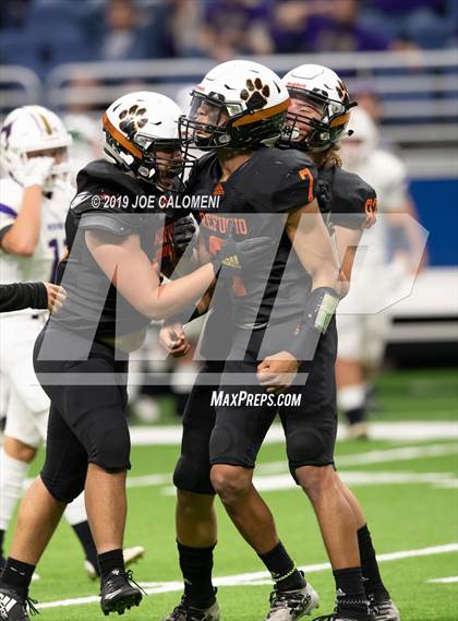 Thumbnail 2 in Refugio vs Holland (Class 2A Division I Quarterfinals) photogallery.