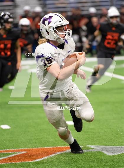 Thumbnail 1 in Refugio vs Holland (Class 2A Division I Quarterfinals) photogallery.