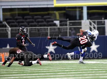 Thumbnail 3 in Bingham vs. Trinity (Kirk Herbstreit Varsity Football Series) photogallery.