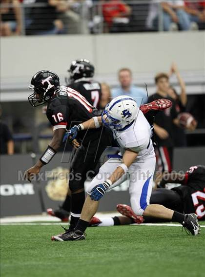 Thumbnail 1 in Bingham vs. Trinity (Kirk Herbstreit Varsity Football Series) photogallery.