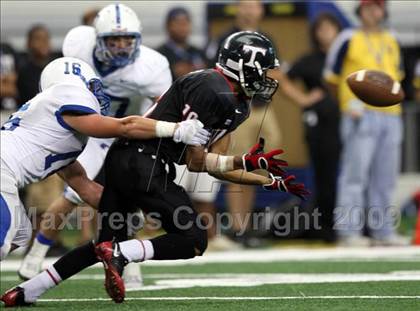 Thumbnail 1 in Bingham vs. Trinity (Kirk Herbstreit Varsity Football Series) photogallery.
