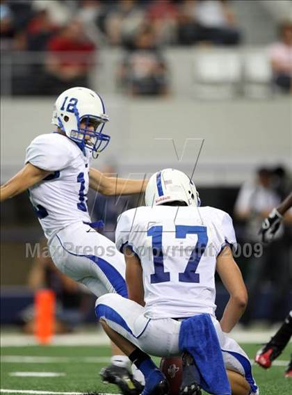 Thumbnail 2 in Bingham vs. Trinity (Kirk Herbstreit Varsity Football Series) photogallery.
