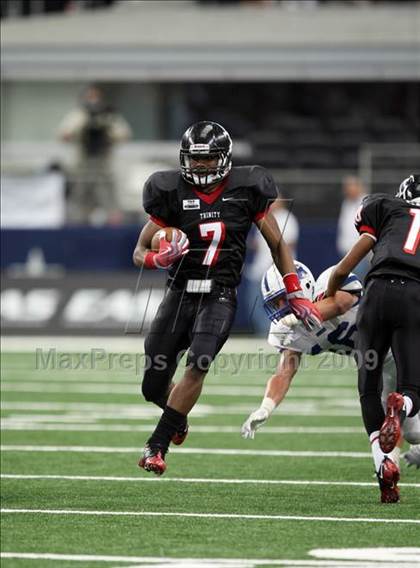Thumbnail 1 in Bingham vs. Trinity (Kirk Herbstreit Varsity Football Series) photogallery.
