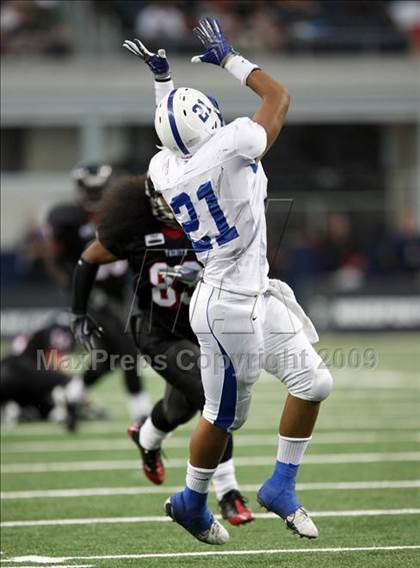 Thumbnail 2 in Bingham vs. Trinity (Kirk Herbstreit Varsity Football Series) photogallery.