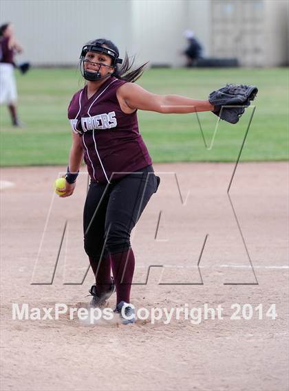 Thumbnail 2 in Gabrielino @ Rosemead photogallery.