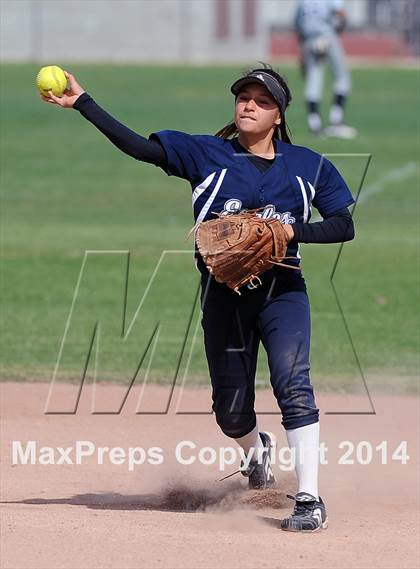 Thumbnail 2 in Gabrielino @ Rosemead photogallery.